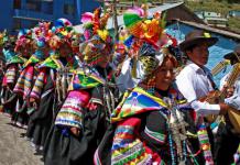 Casi un centenar de pobladores viajan a Lima para presentar programa de festejos