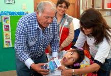 Gobernador Regional a visperas de la Navidad visito centros educativos de la periferie de nuestra ciudad