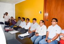 AUTORIDADES DE LA PROVINCIA GRAL SANCHEZ CERRO Y CONGRESISTA DR ANTONIO ZEBALLOS SE REUNIERON CON EL VICEGOBERNADOR SOBRE LA CARRETERA MOQUEGUA OMATE.