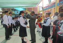 ALCALDE DR. HUGO QUISPE JURAMENTÃƒâ€œ A LOS ALCALDES ESCOLARES DE LOS NIVELES DE INICIALES, PRIMARIA Y SECUNDARIA DE LA INSTITUCIÃƒâ€œN EDUCATIVA JUAN XXIII