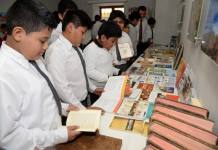 MÃS DE 200 LIBROS MOQUEGUANOS SE EXPONEN EN CENTRO DE INFORMACIÃ“N DE ANGLO AMERICAN