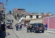 AREQUIPA: CHOQUE ENTRE UNA COMBI Y UNA MOTO DEJA UN FALLECIDO
