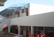 GOBIERNO REGIONAL ENTREGA DOS PABELLONES DE AULAS EN COLEGIO MODELO SAN ANTONIO