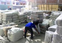 POLICÃAS DE MOQUEGUA RECUPERAN $50 MIL EN ROPA DE CONTRABANDO