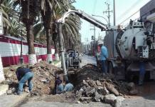 TACNA: RUPTURA DE MATRIZ DE AGUA CAUSA ANIEGO EN AV. BOLOGNESI