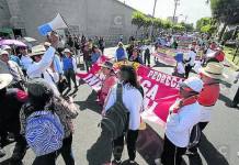 AREQUIPA: DOCENTES AMENAZAN CON INICIAR HUELGA INDEFINIDA