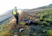 PUNO: MOTOCICLETA CHOCA CONTRA COMBI, IMPACTO DEJA UN FALLECIDO