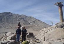 MOQUEGUA: COER E INGEMMET LLEGAN HASTA EL VOLCAN UBINAS Y VERIFICAN ESTACIONES DE MONITOREO