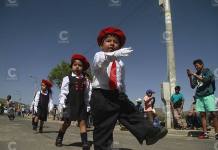 AREQUIPA: INSTITUCIÃ“N EDUCATIVA CELEBRA ANIVERSARIO CON TRES ESTUDIANTES