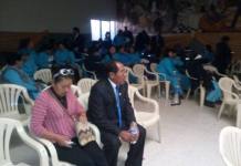 PUNO: ENFERMERAS TOMAN EL AUDITORIO DE LA DIRESA Y RETIENEN A GERENTE