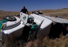 CUSCO: CAMIÃ“N VUELCA EN LA RUTA YAURI - SICUANI