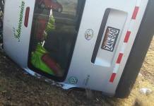 PUNO: INTERORCEANICA SE TIEÃ‘E DE SANGRE TRAS CHOQUE QUE DEJÃ“ DOS MUERTOS