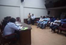 MOQUEGUA: ALCALDE RECIBE A TAXISTAS Y ESCUCHA SUS INQUIETUDES