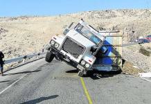 AREQUIPA: CARRETERA DE MATARANI A TAMBO EN MAL ESTADO