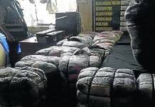PUNO: POLICÃA FISCAL INCAUTA ROPA 