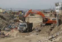 AREQUIPA: EMPRESA QUE EJECUTA LA VARIANTE DE UCHUMAYO DEBE S/. 1 MILLÃ“N A SUBCONTRATISTAS