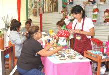 ILO: MUNICIPALIDAD PROMUEVE CURSO GRATUITO DE MANUALIDADES