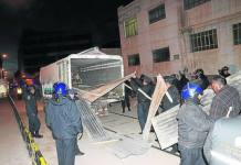 PUNO: PELUQUEROS FUERON DESALOJADOS DEL PASAJE LIBERTAD EN LA CIUDAD DE JULIACA
