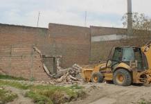 AREQUIPA: DEMUELEN VIVIENDA POR UBICARSE EN ZONA DE ALTO RIESGO