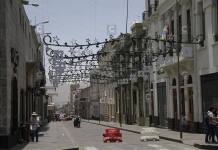 AREQUIPA: REUTILIZAN MÃS DE 500 LLANTAS Y ARMAN FIGURAS PARA ADORNAR VARIOS PARQUES Y AVENIDAS