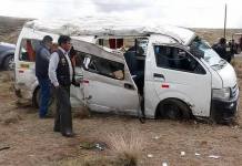 PUNO: COMBI SE DESPISTA EN VÃA PUNO - ILAVE Y DEJA VARIOS HERIDOS