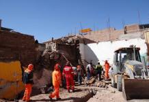 MOQUEGUA: RESCATAN A OBRERO QUE QUEDÃ“ ATRAPADO CUANDO HACÃA UNA ZANJA