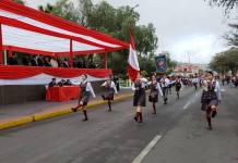 ILO: ALCALDE WILLAM VALDIVIA PARTICIPÃ“ DE DESFILE ESCOLAR POR FIESTAS PATRIAS