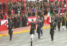 MOQUEGUANOS SE EMOCIONARON TRAS CANTO DE HIMNO EN PARADA MILITAR