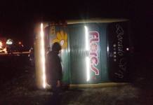 AREQUIPA: BUS DE EMPRESA FLORES HNOS SE DESPISTA EN LA PANAMERICANA SUR CON 38 PASAJEROS