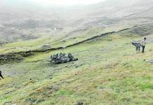 PUNO: CAMIONETA 4X4 CAE A UN ABISMO Y MUEREN SIETE PERSONAS