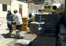 MOQUEGUA: ENCUENTRAN CEMENTO VENCIDO EN ALMACÃ‰N DEL GOBIERNO REGIONAL