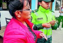 PUNO: LIMEÃ‘A ROBÃ“ CELULAR EN TERMINAL Y ESCAPÃ“ EN EMPRESA CIVA