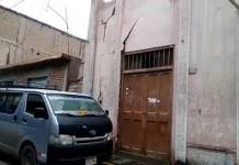 MOQUEGUA: CASONA A PUNTO DE DESPLOMARSE POR FUERTES LLUVIAS Y SISMO