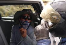 AREQUIPA: POLICÃAS RESCATAN A HOMBRE QUE SE FUE DE PASEO A UNA CATARATA