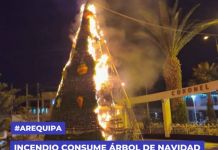 #Arequipa. || Incendio consume Ã¡rbol de Navidad en Congata por imprudencia de menores.