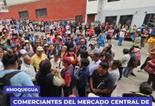 MOQUEGUA: COMERCIANTES DEL MERCADO CENTRAL MARCHAN PACÃFICAMENTE EN CONTRA DEL AUMENTO DE ARBITRIOS.