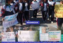SAMEGUA: MÃS DE 200 ESCOLARES DEL COLEGIO JUÃN SCARSI PROTESTAN POR FALTA DE ATENCIÃ“N A SU DEMANDA EDUCATIVA