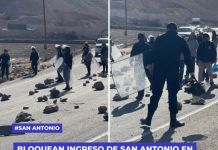 SAN ANTONIO: BLOQUEAN INGRESO DE SAN ANTONIO EN SECTOR BINACIONAL; POLICÃA RETIRA PIEDRAS DE LA VÃA.