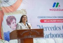 GOBIERNO REGIONAL CONDECORÓ A 12 MUJERES CON LA ORDEN AL MÉRITO DE LA MUJER MOQUEGUANA