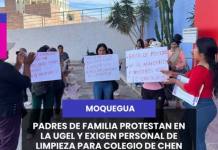 MOQUEGUA | PADRES DE FAMILIA PROTESTAN EN LA UGEL Y EXIGEN PERSONAL DE LIMPIEZA PARA COLEGIO DE CHEN CHEN.